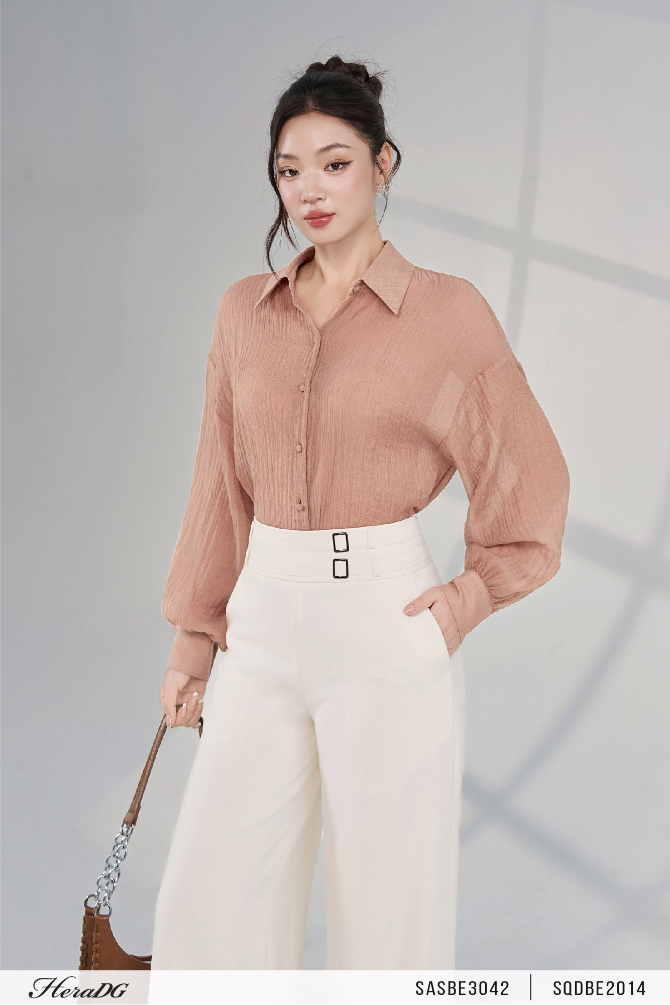 Ảnh của Áo sơ mi nơ lưng